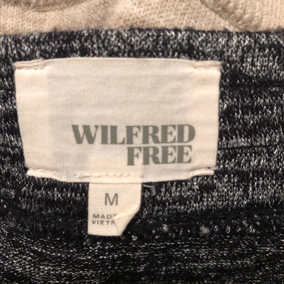 Wilfred from Aritzia Skirt size: M - Picture 3 of 3